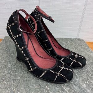 Vince Camuto Black Suede Stitched Patchwork Wedge Heels Ankle Strap Closed Toe